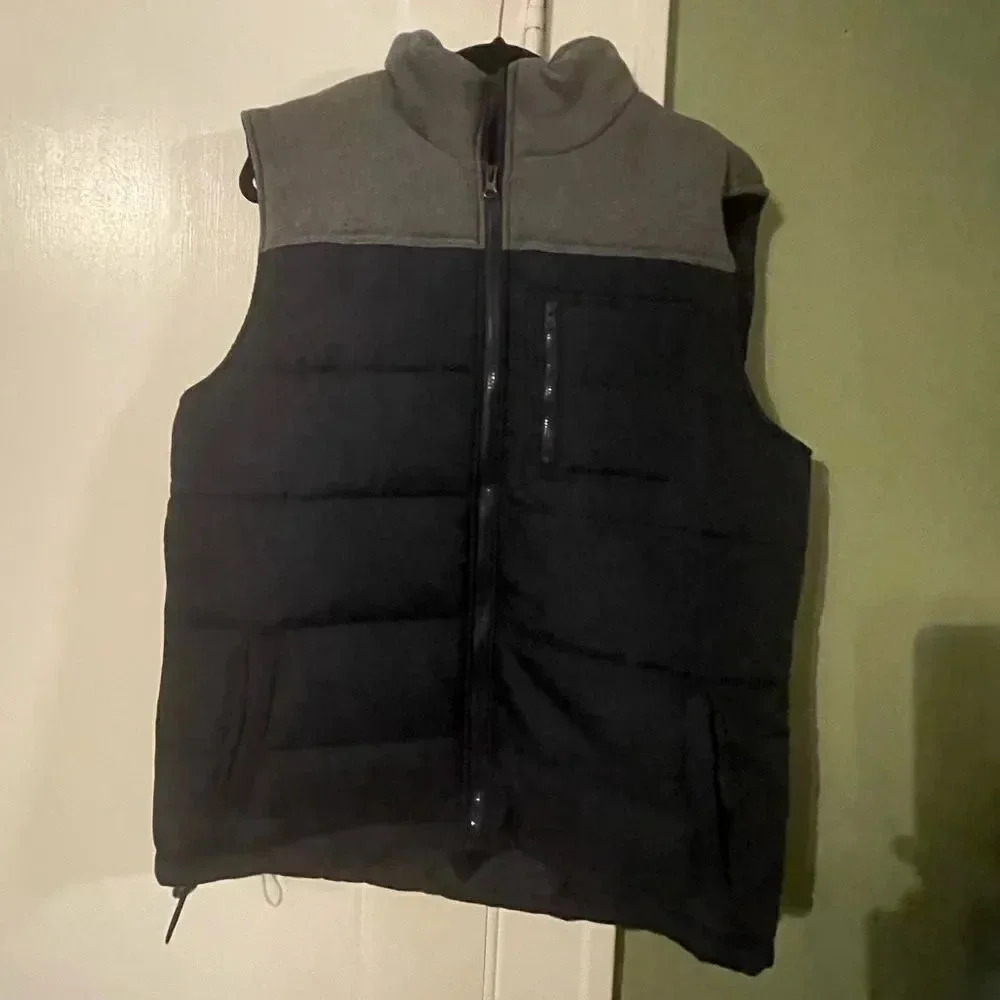 Roebuck & Company (sears) puffer vest size Medium used great condition Like new